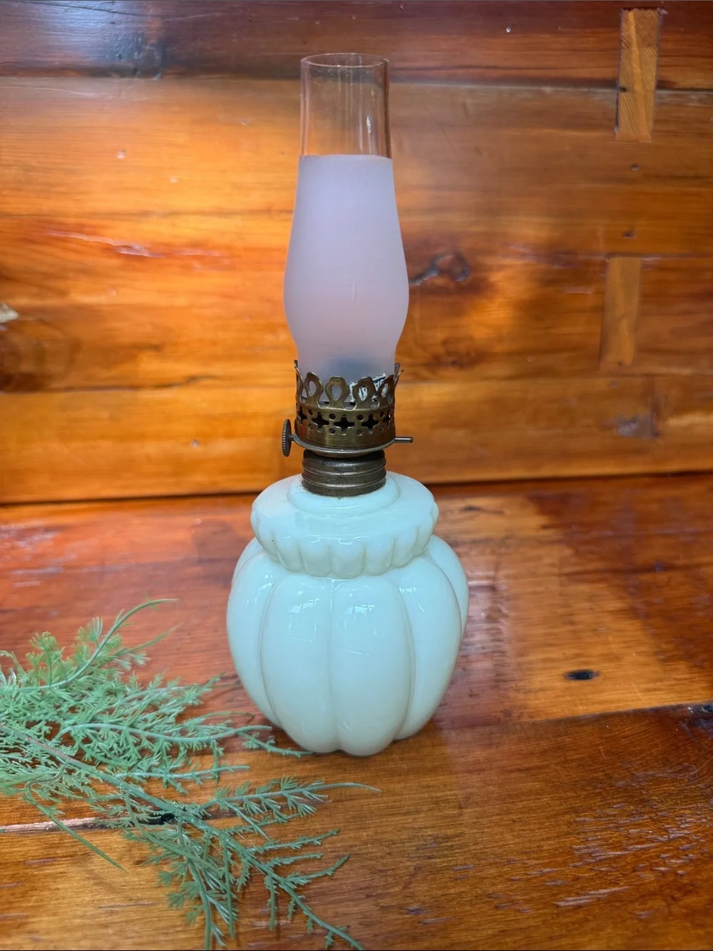 🌿Rare Antique (Glows) “Custard Glass” Oil Lamp with Brass Accents